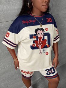 Slaydiva Betty Boop x SHEIN 大尺碼女款字母卡通印花T恤與短褲兩件套，反社交復古造型，適合電音派對、夜晚、度假，米色夏季套裝 - 彩色 - 查看 6