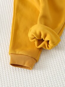 Cozy Pixies 2件組男嬰童休閒3D卡通動物印花舒適圓領套頭長袖針織運動衫與長褲套裝 - 黃色 - 查看 6