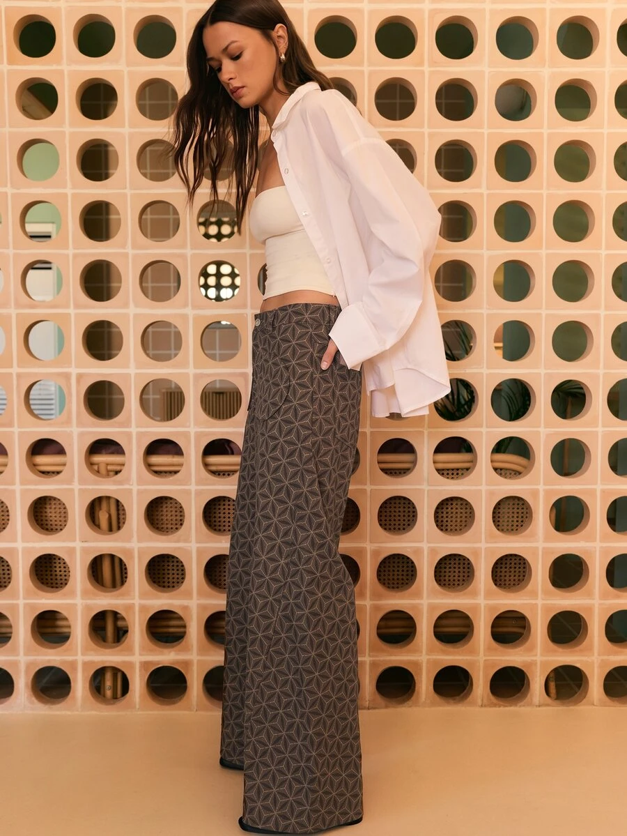 Nöista Mauve Wide-Leg Pants With Quilted Geometric Texture, Relaxed Fit And High Waist. Perfect For Travel, Resort Wear, Casual Styling And Fall - Brown - View 1