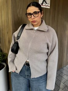Livesso Curve 大码女式纯色休闲拉链宽翻领喇叭袖开衩下摆开衫，秋冬 - 駝色 - 查看 5
