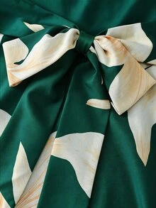 Formidée Plus Size Women Elegant Sleeveless Floral Print Dress With Bow Tie Waist - Dark Green - View 5