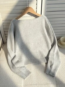 SHEIN 女童毛衣一件，时尚露肩宽松慵懒黑色骏马刺绣图案灰色蝙蝠袖短款套头衫。厚度适中，下摆和袖口整齐，柔软舒适，纯色干净百搭。适合秋冬季日常穿着、上学、购物、聚会、居家等各种场合。 - 淺灰色 - 查看 3