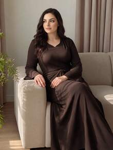Modelyn Plus Size Women's Brown Textured Knit Long Sleeve Twist Waist A-Line Elegant Romantic Bell Sleeve Dress - Brown - View 4