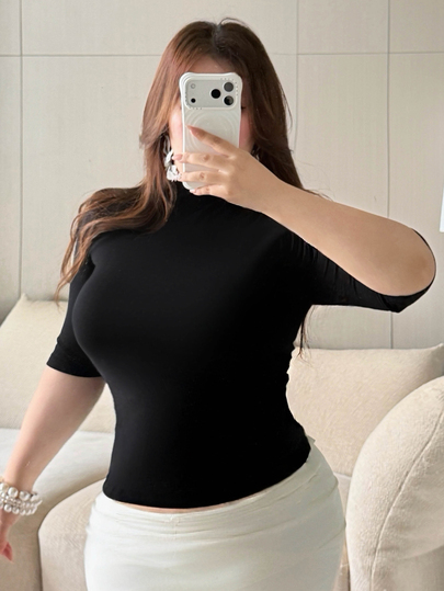 Dazy Plus Áo thun chui đầu nữ big size màu đen, cổ giả, tay lỡ 5 phân, co giãn ôm dáng, phong cách blogger thường ngày, cho xuân hè thu