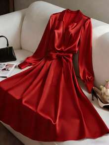 GlowEve CURVE 大码女式优雅休闲通勤日常缎面长袖交叉领系带长连衣裙，奢华女式缎面连衣裙，优雅丝绸连衣裙，优雅正式女士连衣裙，正式场合穿着，女士优雅连衣裙 - 玫瑰紅 - 查看 3