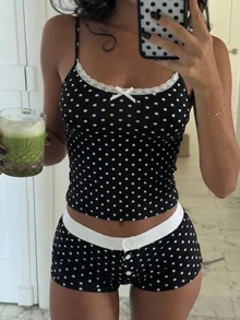 SHEIN SXY 女款黑白波點兩件式夏季套裝，可愛睡衣套裝，細肩帶背心與短褲度假派對居家休閒服，80年代復古居家服 - 黑與白 - 查看 7