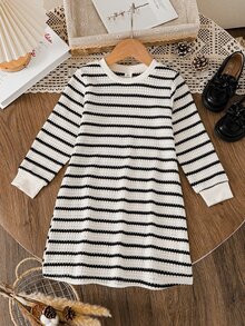 SHEIN Elladie kids 女童7歲生日婚禮黑色秋季仙女風洋裝，新款秋冬款，適合秋季與學校穿著，黑白條紋冬季洋裝 - 黑與白 - 查看 12