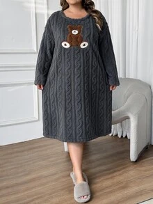 SHEIN CURVE+ Plus Size Dreamy Beloved Cute Bear Embroidered Cozy Long Sleeve Sleep Dress, Fluffy Winter - Multicolor - View 4