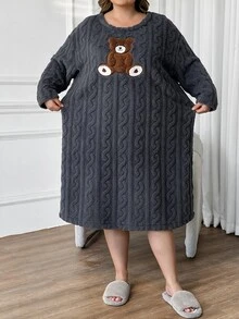 SHEIN CURVE+ Plus Size Dreamy Beloved Cute Bear Embroidered Cozy Long Sleeve Sleep Dress, Fluffy Winter - Multicolor - View 3