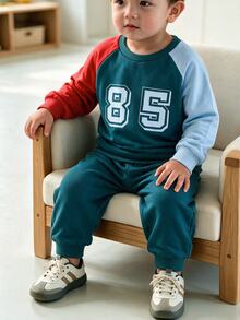 THE HAPPY LOOK Young Boys Number Print Contrast Sleeve Hoodie And Elastic Waist Sweatpants Sports Outfit Sets - Green - View 6