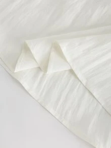 SHEIN Rosurelle 女款夏季兩件式套裝，黑色V領細肩帶背心上衣搭配白色前扣百褶A字裙，時尚優雅度假穿搭 - 黑與白 - 查看 5