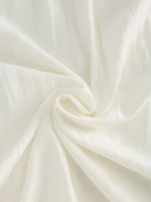SHEIN Rosurelle 女款夏季兩件式套裝，黑色V領細肩帶背心上衣搭配白色前扣百褶A字裙，時尚優雅度假穿搭 - 黑與白 - 查看 9