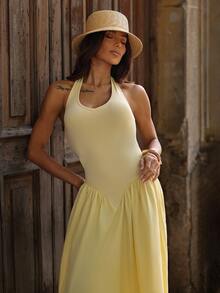 Gabi Correa French Deep V-Neck Backless Tie Waist Pleated Dress, Sexy - Yellow - View 3