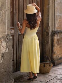 Gabi Correa French Deep V-Neck Backless Tie Waist Pleated Dress, Sexy - Yellow - View 2