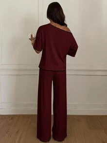 Siren Gaze 秋季女款休閒兩件套套裝，黑色滾邊設計，優雅運動度假風，Y2K鄉村基礎款，不對稱領口，酒紅/波爾多紅 - 酒紅色 - 查看 4