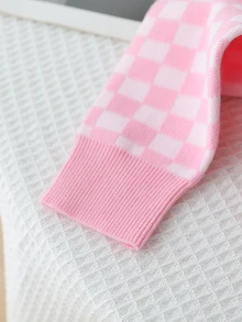 SHEIN 女童針織套裝，粉色可愛刺繡兔子格紋毛衣 + 針織迷你裙 2 件套，青少年女款長袖 V 領套頭衫，休閒優雅風，秋冬款 - 粉色 - 查看 10