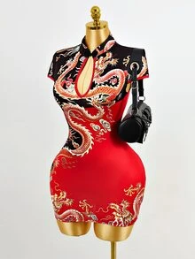 Zolique 女士新款性感中式旗袍，深V领露背高开衩裙，龙纹网纱镂空面料，尽显优雅气质。这款长裙适合新年、酒吧、夜店及社交聚会等场合穿着。 - 紅色 - 查看 5