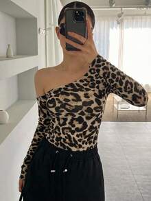 Dazy Star Women's Leopard Print Long Sleeve Asymmetrical Shoulder Fitted T-Shirt - Multicolor - View 11