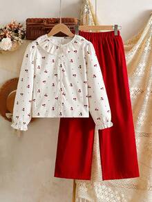 SHEIN 女童 2 件套：滿版櫻桃印花彼得潘領長袖襯衫與紅色寬鬆寬腿褲，春/秋新款，甜美公主風休閒度假套裝，適合大童女孩，適用於公園散步、日常出遊、購物、涼爽天氣露營、野餐與假期 - 紅色 - 查看 5