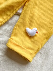 Vintaside Kids 2件組女嬰秋冬可愛小黃鴨3D毛絨吊帶褲與羅紋長袖內搭上衣套裝，韓系風格，抓絨，吸睛簡約舒適休閒百搭時尚，適合生日、度假與外出穿著 - 黃色 - 查看 10