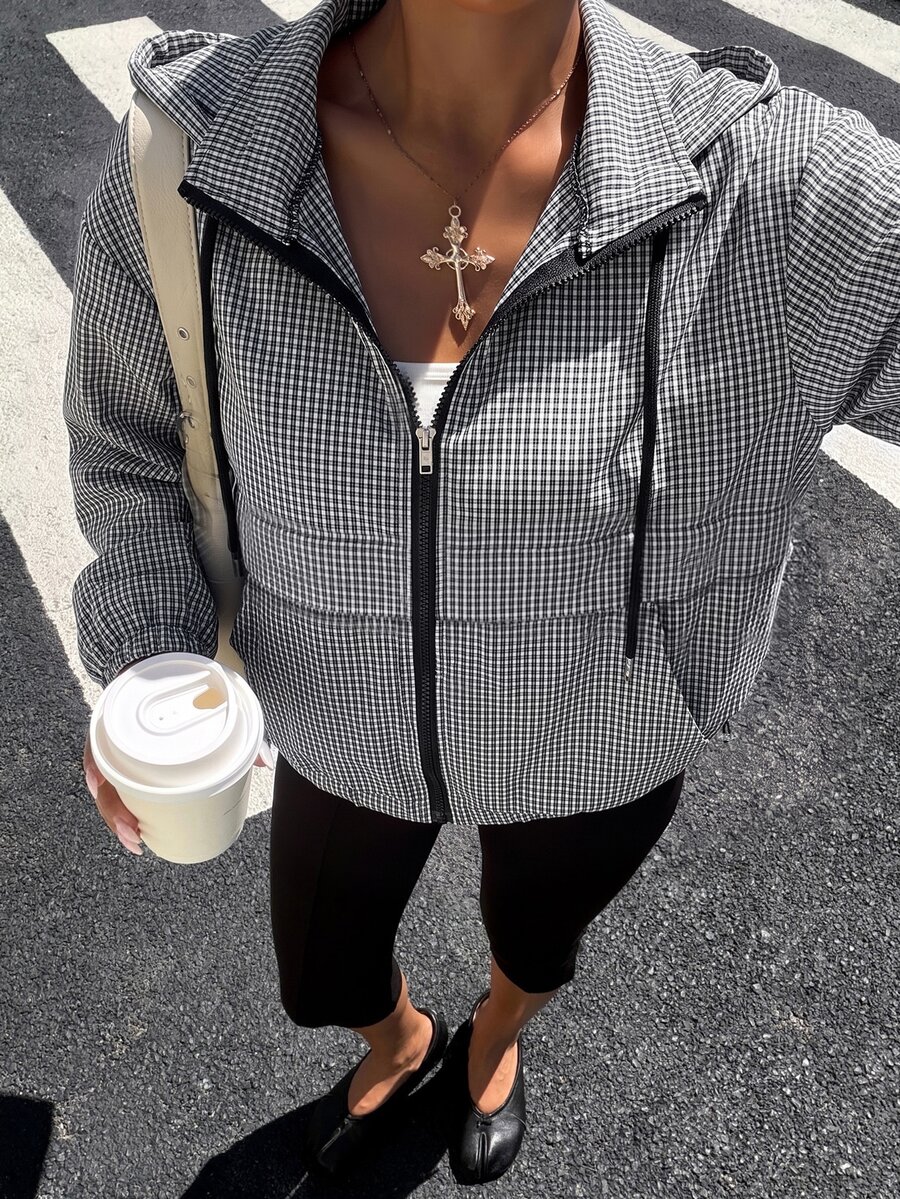 Muchica Women's Winter Outfit: Black And White Checkered Hooded Knit Zip-Up Jacket And Sweatpants (70s-Style Look) - Black and White - View 1