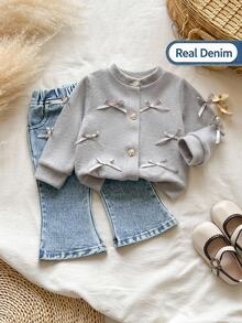 SHEIN Baby Girls Cute 2 Pieces Set, Bow-Decorated Button Knit Cardigan With Washed Denim Flare Pants, Fashion Casual Autumn Outfit - Multicolor - View 3