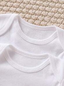 SHEIN 2Pcs/Set Newborn Infants Unisex Simple White Solid Comfortable Short Sleeve Crossed Shoulder Snap Button Bodysuit With Elastic, Elegant & Minimalist - White - View 10