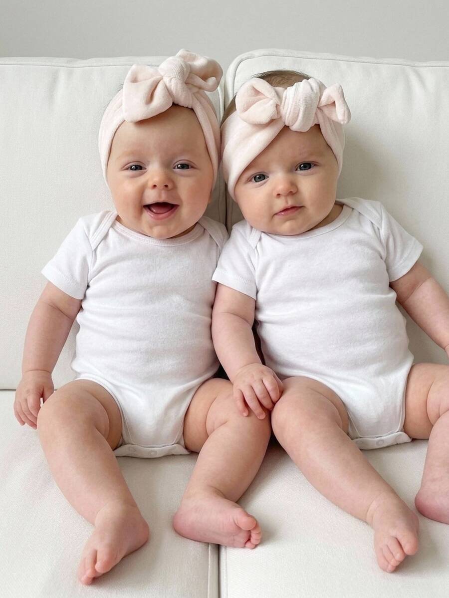 SHEIN 2Pcs/Set Newborn Infants Unisex Simple White Solid Comfortable Short Sleeve Crossed Shoulder Snap Button Bodysuit With Elastic, Elegant & Minimalist - White - View 1