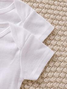 SHEIN 2Pcs/Set Newborn Infants Unisex Simple White Solid Comfortable Short Sleeve Crossed Shoulder Snap Button Bodysuit With Elastic, Elegant & Minimalist - White - View 7
