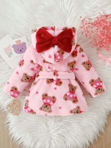 SHEIN 聖誕秋冬雙面法蘭絨保暖內裡加厚新生兒浴袍 粉色底色可愛紅色熊印花 附紅色3D毛絨蝴蝶結 長袖長款睡袍 - 粉色 - 查看 2