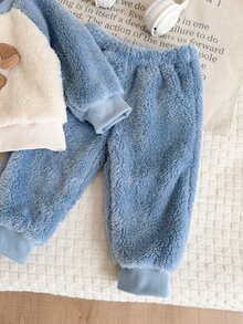 SHEIN 男嬰秋冬兩件套，可愛3D小狗刺繡拼色長袖衛衣搭配鬆緊腰休閒長褲，時尚可愛分體套裝，舒適拍照長袖套裝 - 藍色 - 查看 6
