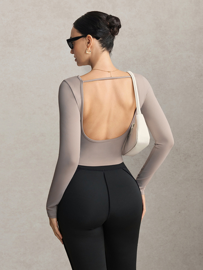 Activina Women's Solid Color Backless Casual Daily Wear Sports T-Shirt Elegant Khaki Backless Long-Sleeved T-Shirt For Casual Outings And Yoga Workouts Fashion