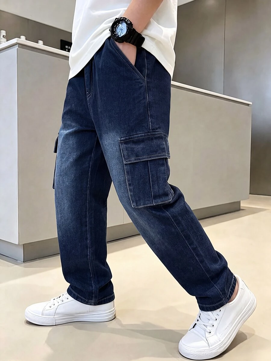 青少年男孩牛仔長褲 夏季深藍色直筒寬鬆版型工裝口袋輕量柔軟牛仔面料休閒街頭風校園度假 2026新款 - 深色水洗藍 - 查看 1