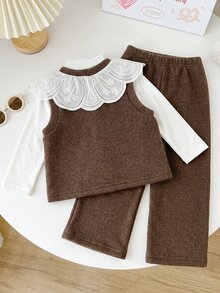 SHEIN 3件組 Genkimix 嬰兒裝飾荷葉領修身純色內搭衫 + 蕾絲領裝飾時尚休閒前開扣背心 + 時尚休閒純色直筒長褲 - 巧克力棕 - 查看 2
