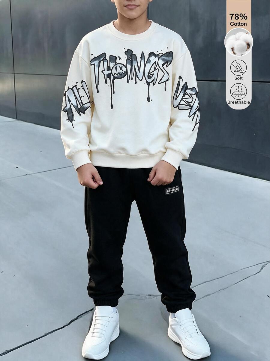 SHEIN 2件組青少年男孩時尚白色運動衫與深綠色長褲套裝，胸前綠色圖案印花，時尚街頭風，柔軟舒適面料，易穿脫，適合春秋季節，完美適用於學校、外出及各種場合，青少年男孩必備兩件套
