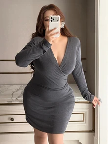 Dazy Plus V-Neck Slim Fit Long Sleeve Knee-Length Solid Color Dress, Spring/Autumn New Sexy Style Nightgown - Grey - View 6