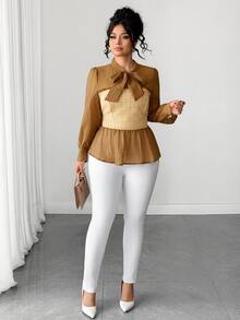 Rometta Blus Elegan Ukuran Besar, Kain Bertekstur, Hiasan Kancing Mutiara, Memperindah Pinggang, Melangsingkan, Blus Lengan Panjang untuk Halloween - Coklat - View 3