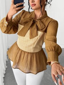Rometta Blus Elegan Ukuran Besar, Kain Bertekstur, Hiasan Kancing Mutiara, Memperindah Pinggang, Melangsingkan, Blus Lengan Panjang untuk Halloween - Coklat - View 9