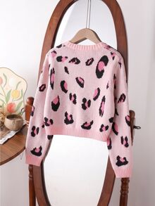 SHEIN 女童秋冬時尚可愛圖案百搭長袖開襟衫，豹紋動物印花個性設計，蝴蝶結與鈕扣增添甜美感，柔軟面料，修身短版可修飾身形比例，易搭配牛仔褲與裙子，適合派對、外出、購物、上學等場合 - 粉色 - 查看 2
