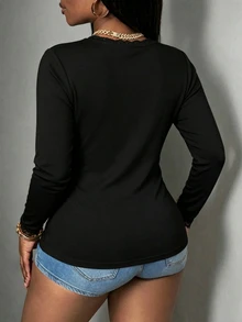Slaydiva Kaos Lengan Panjang Ukuran Besar Seksi Warna Polos dengan Kerah V dan Hiasan Renda, Cocok untuk Pesta Musim Gugur/Musim Dingin - Hitam - View 2