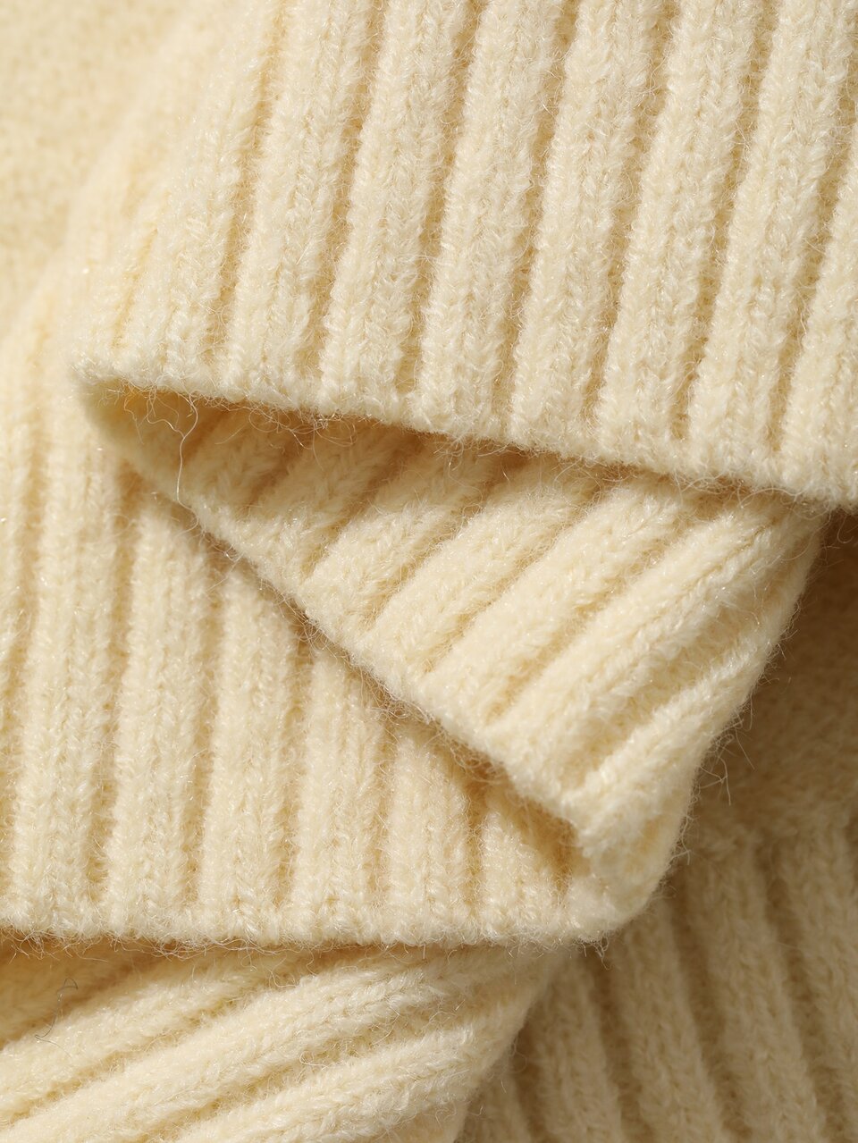 Women's Winter Yellow Round Neck Long Sleeve Cable Knit Fitted Ribbed Casual Sweater
