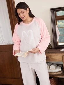 Doze Lane Women's Plus Size Coral Fleece Heart Embroidery Thick Long Sleeve Pajama Set - Multicolor - View 5