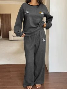 TOM AND JERRY X DAZY Cartoon Letter Graphic Contrast Binding Drop Shoulder Oversize PJ Set Fall - Dark Grey - View 5