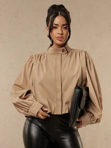 Silquee This Beige, Utility-Style Trench Coat Features Shoulder Detailing And A Mock Neck; It Is Suitable For Everyday Wear, Commuting, And Casual Street - Khaki - View 4
