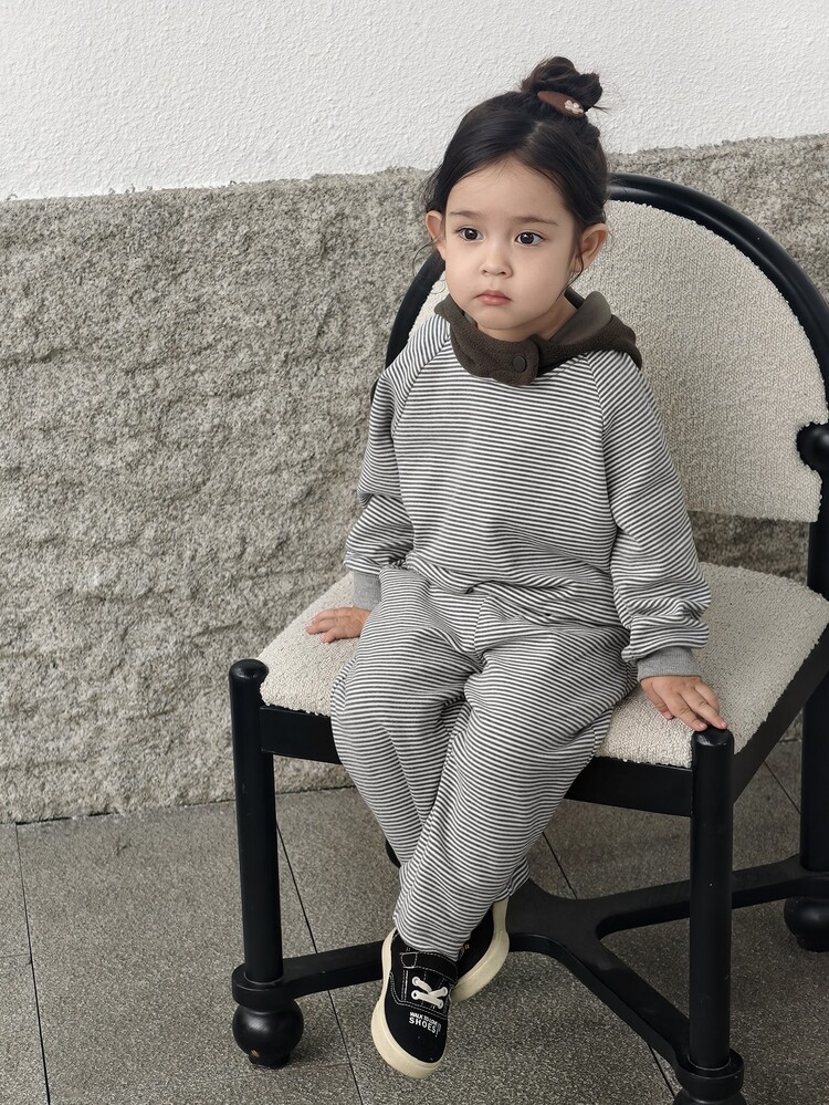 DAZY Infant/Toddler (Girl) Hooded Striped Long Sleeve Autumn/Winter Korean Style 2 Pieces Sweatshirt Set - Light Grey - View 3