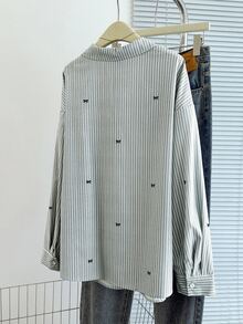 GlowEve CURVE Plus Size Striped Pattern Small Bow Print Button-Up Collared Long Sleeve Shirt - Light Grey - View 2