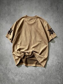 Manfinity EMRG Men's Gothic Letter Street Style Washed Cotton T-Shirt - Brown - View 2