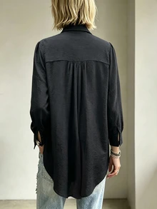 SHEIN 女款秋季長版開襟襯衫 寬鬆開衩下擺長袖上衣 辦公通勤日常休閒基礎款 黑色 - 黑色 - 查看 2