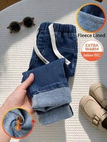 男嬰毛絨錐形牛仔褲，秋冬新品，休閒可愛風，中藍色牛仔布，彈性抽繩腰頭，柔軟彈性保暖內裡優質棉牛仔面料，適合日常穿著、外出、推車散步與聚會 - 中等水洗藍 - 查看 1
