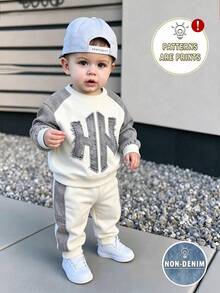 SHEIN 2pcs Baby Boys Casual Printed Letter Pattern Fleece Crew Neck Long Sleeve Sweatshirt And Matching Fleece Sweatpants Set, Suitable For Autumn/Winter - Multicolor - View 1